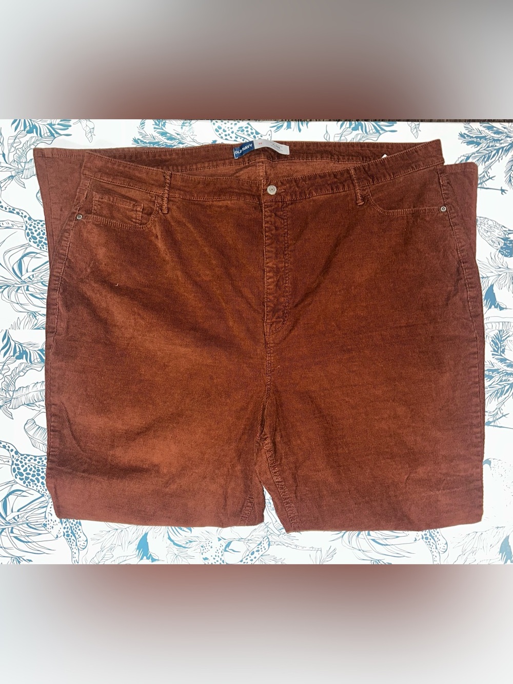 Women’s Corduroy Pants in Rust Brown